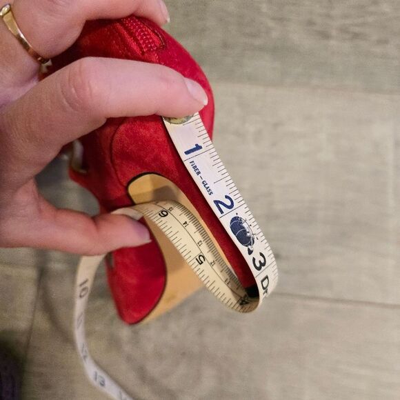 Vince Camuto Bodell Lace Up Dress Pump Heels in red suede 7 NWOB - Picture 8 of 8